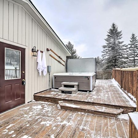 Cozy Apt With Hot Tub And Deck, 10 Mi To Stowe Resort! Exterior photo