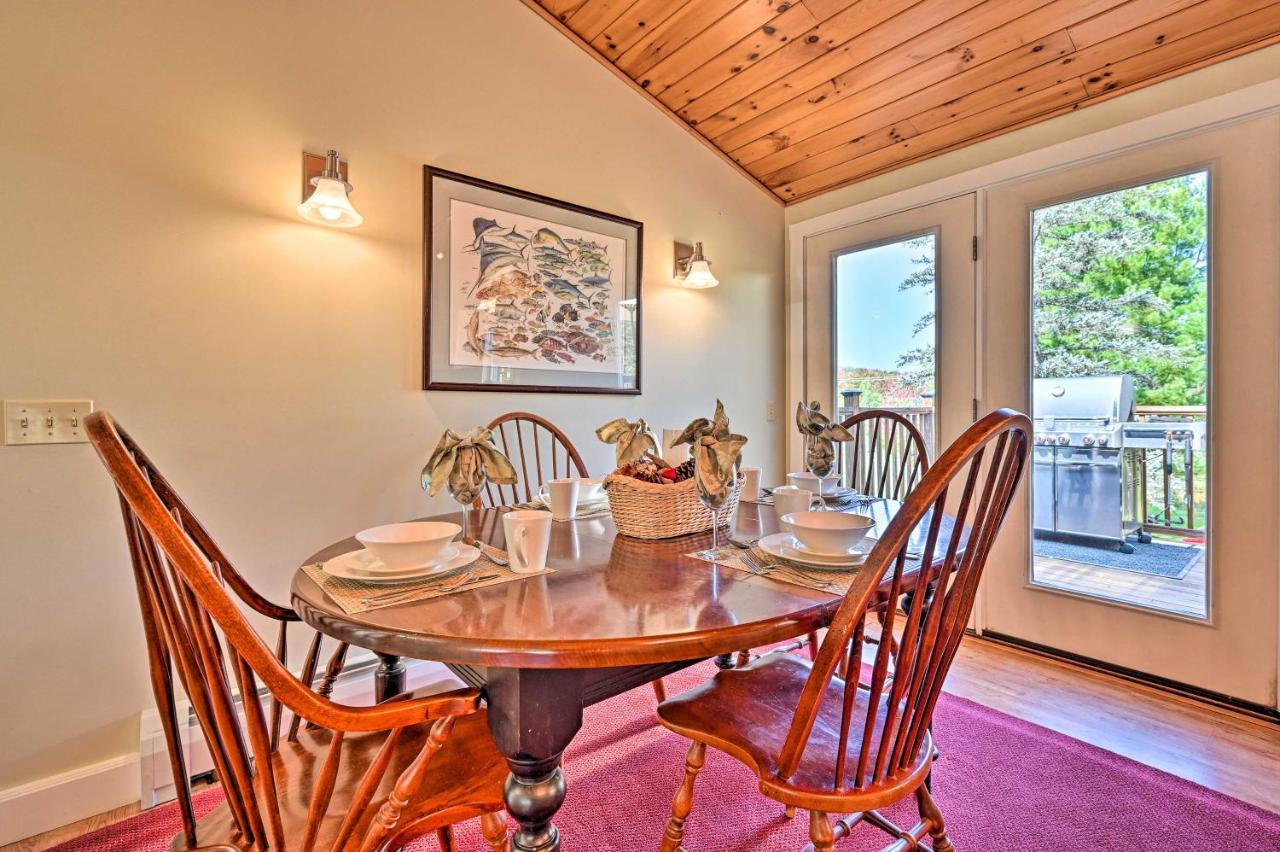 Cozy Apt With Hot Tub And Deck, 10 Mi To Stowe Resort! Exterior photo