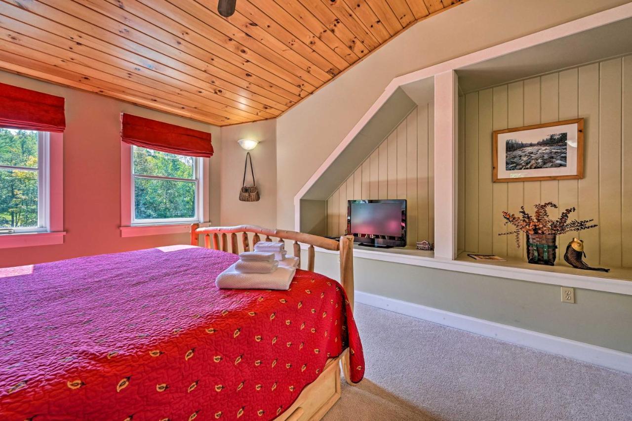 Cozy Apt With Hot Tub And Deck, 10 Mi To Stowe Resort! Exterior photo