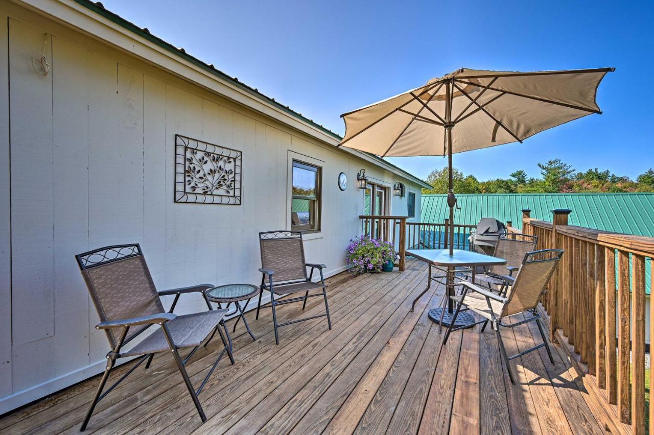 Cozy Apt With Hot Tub And Deck, 10 Mi To Stowe Resort! Exterior photo